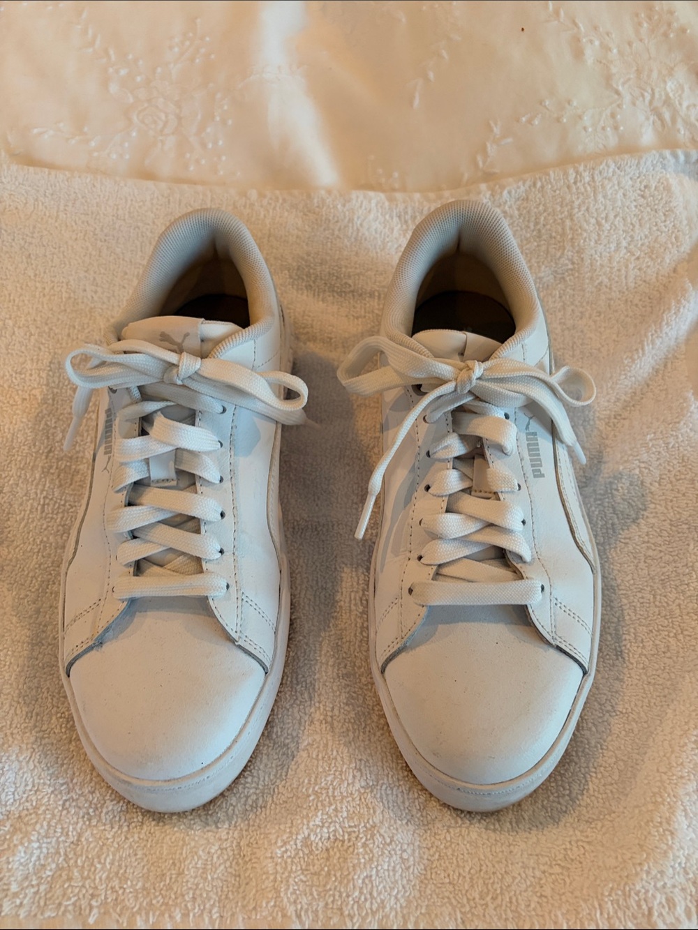 Puma White Low-Top Leather Sneakers —woman’s